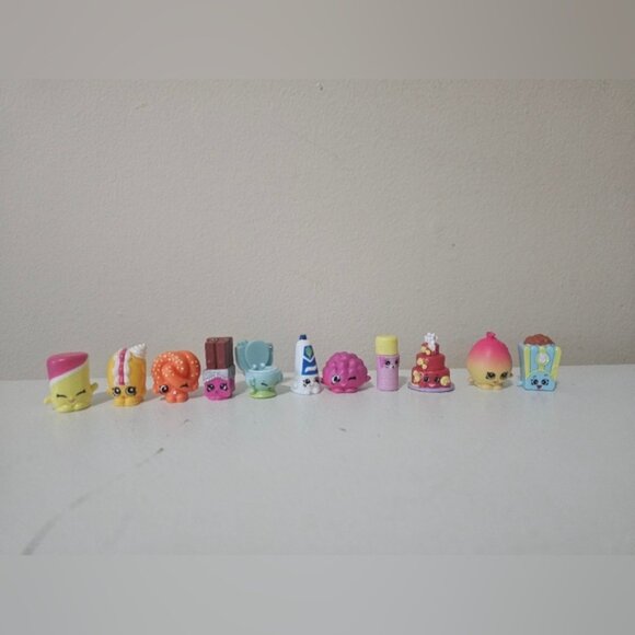 Shopkins Mini Figures Set of 50 - Picture 5 of 8